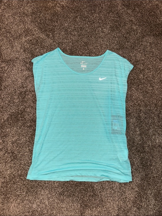 Nike Tops - Nike Light Blue Short Sleeve Dri-FIT Tee